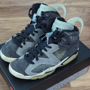 WORN - Nike Air Jordan 6 Retro - Size 6.5 Women's